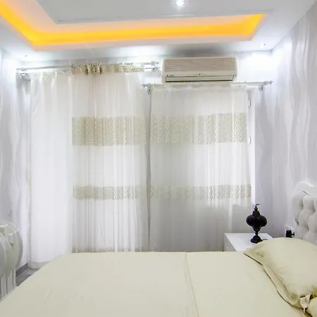 1 Bedroom City